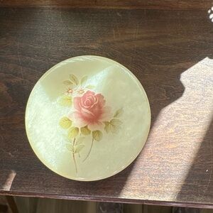 Fabulous Alabaster Hand-carved jewel box Made in Italy